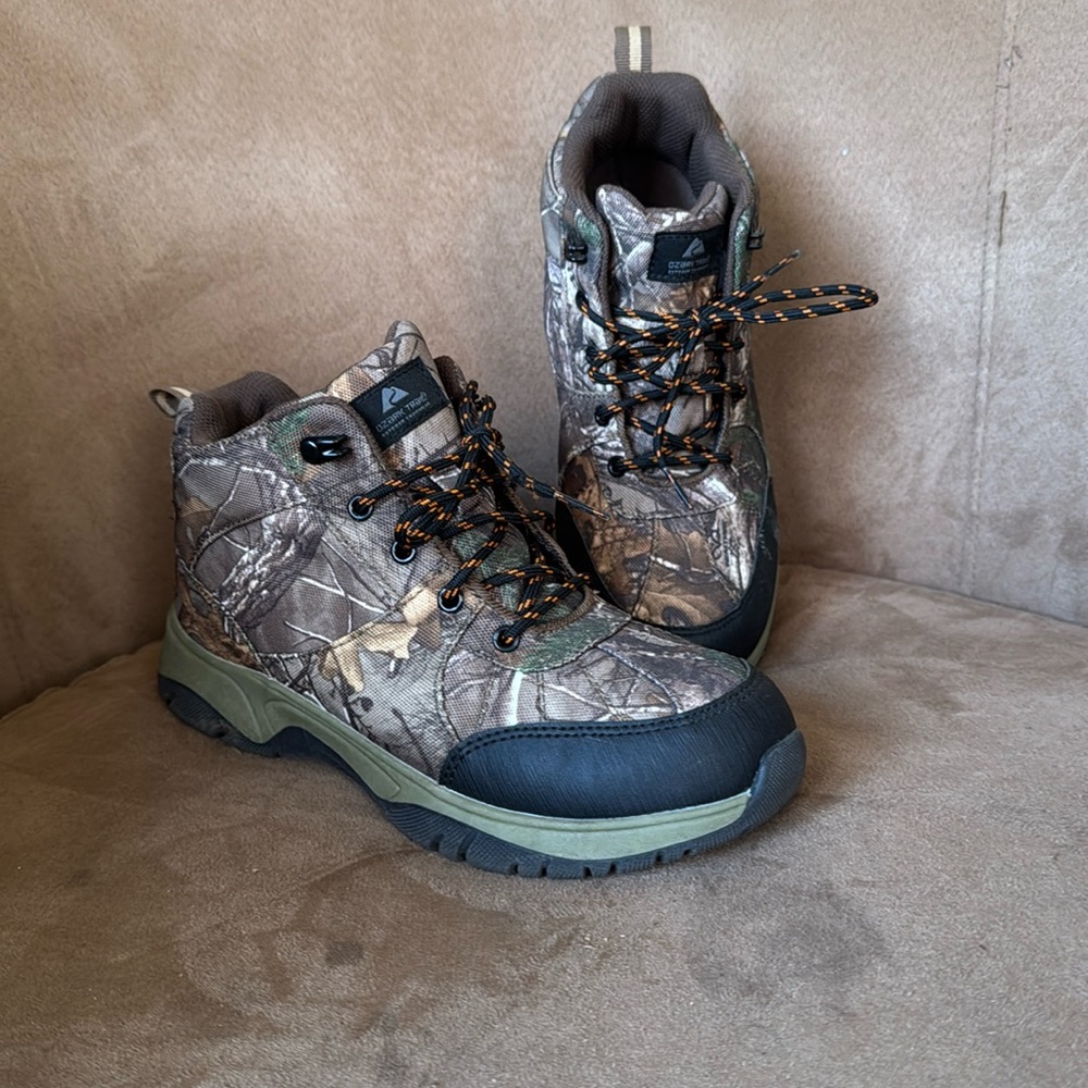 Realtree Ozark Trail hiking boots